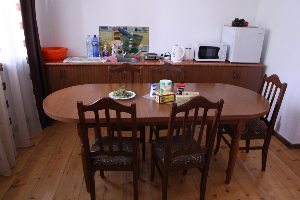 Gvirilas Sakhli Guest House Khashuri Dış mekan fotoğraf